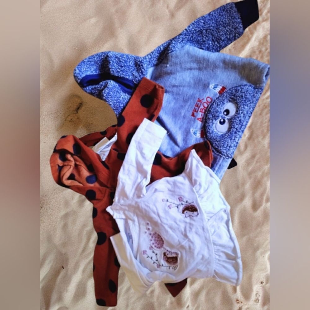 ONSIES/SLEEPERS 0-3 MONTHS BABY 26 various brands DISNEY/CARTERS/OLD NAVY CLEAN!